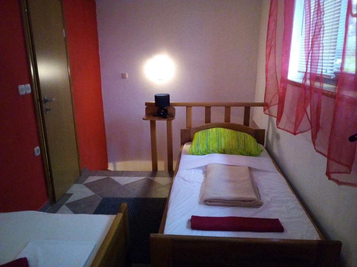 Studio Apartman Hrast Seline Luaran gambar